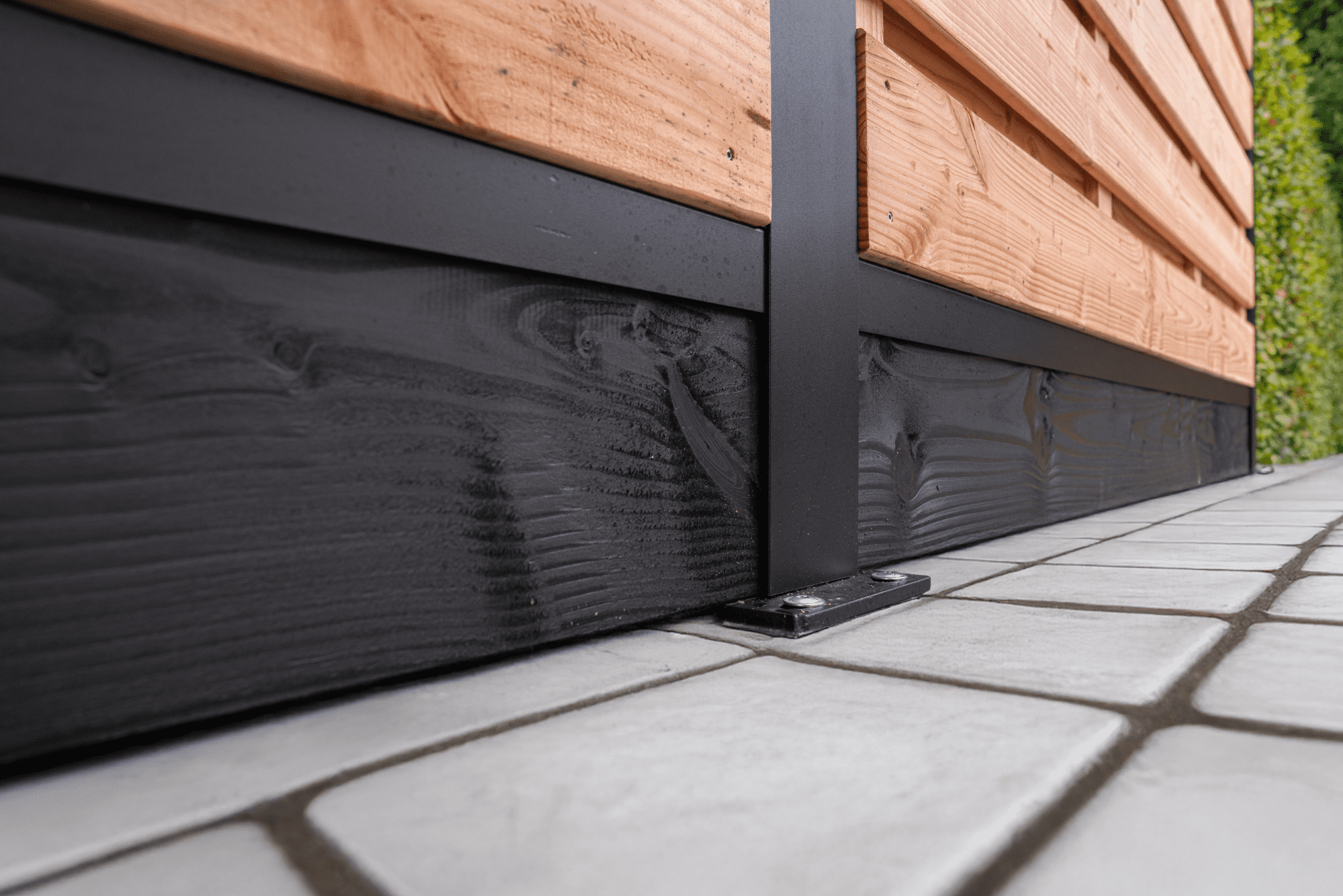 Hardhouten onderplaat t.b.v. H-gleufpaal systeem | 3x20x224cm | zwart gedompeld